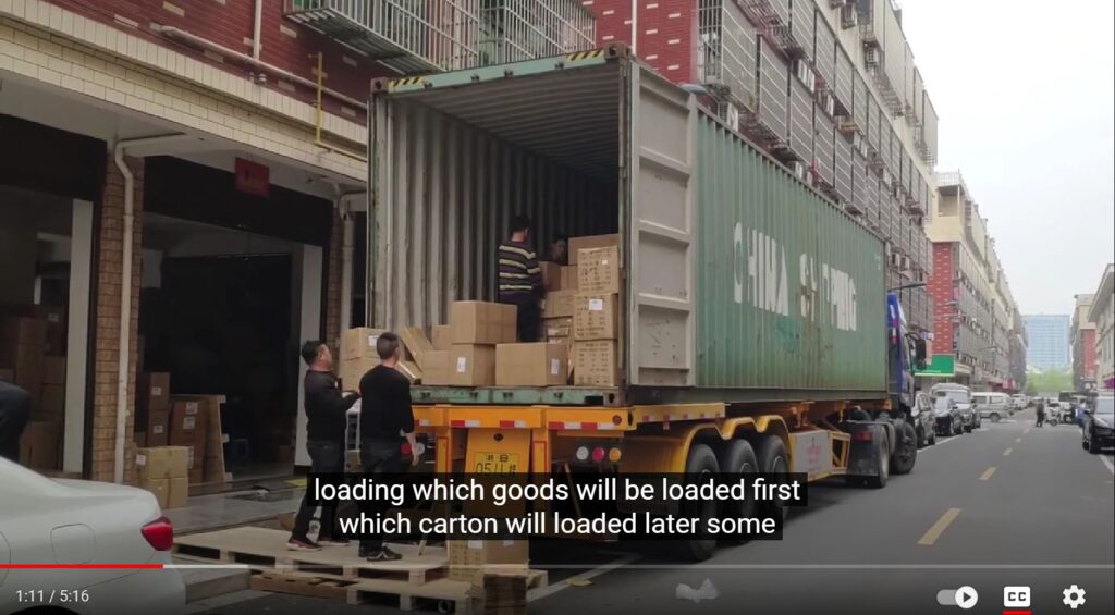 loading container in China