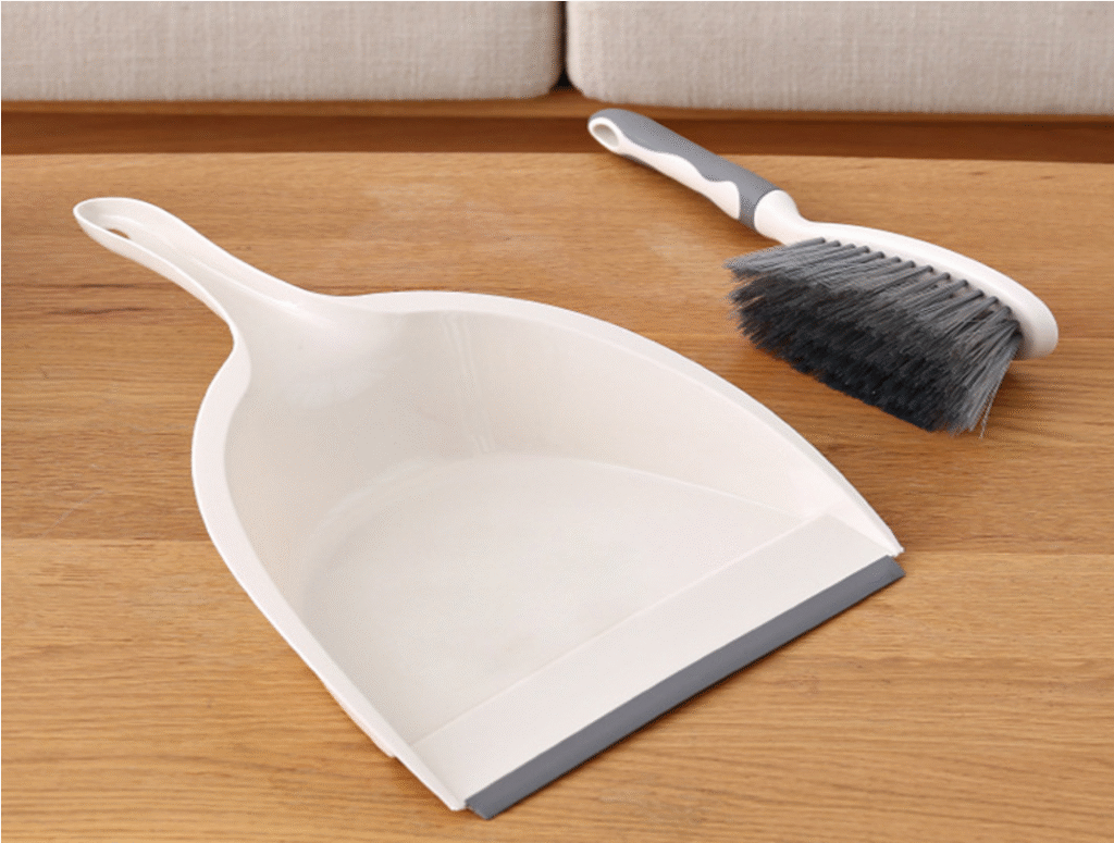 Dustpan_and_Brush_for_household_kits